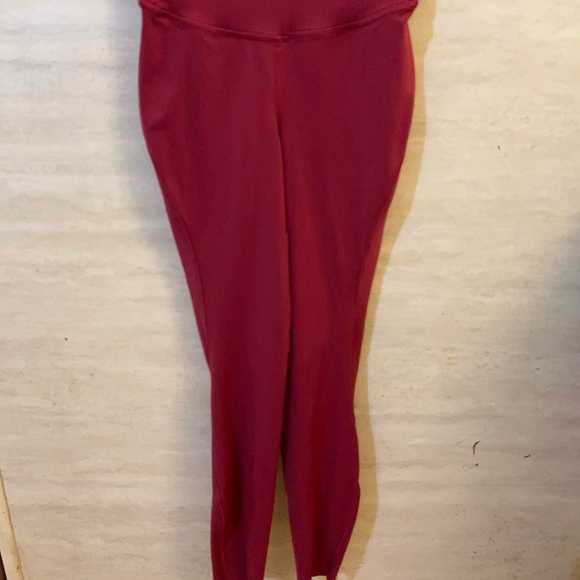Lululemon Base Pace High-Rise Running Tight 25"
Mulled Wine - Picture 6 of 10